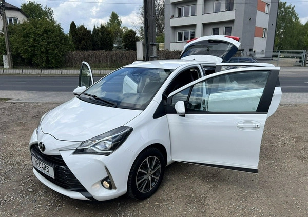 Toyota Yaris cena 57500 przebieg: 70000, rok produkcji 2020 z Łuków małe 781